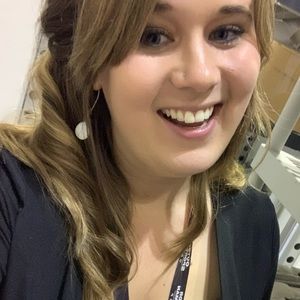 Meet your Posher, Abbi